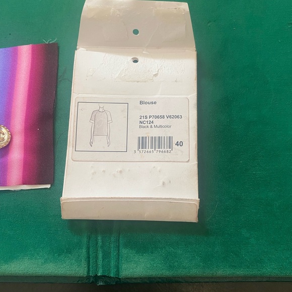 Chanel button - Picture 2 of 5